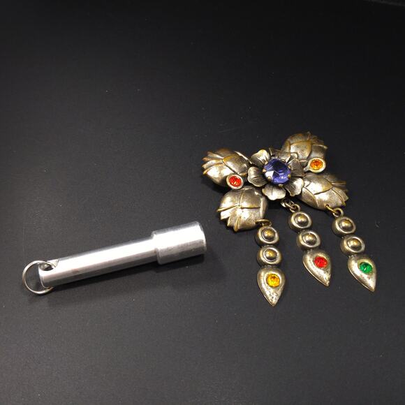 Floral Rhinestone Brooch, Three Dangles, 1940s Vintage Brooch - Picture 6 of 10